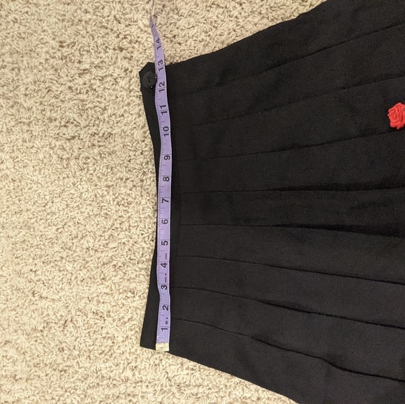 ✨ Vintage Skater Skirt ✨ - Picture 5 of 6